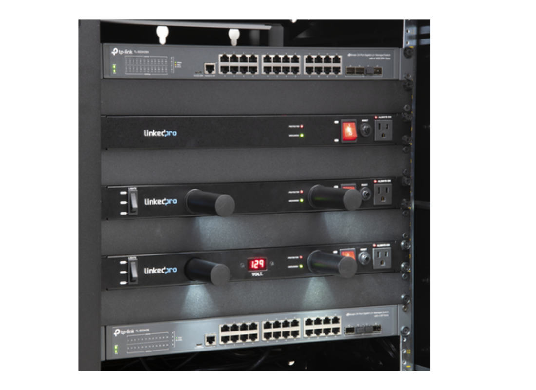 PDU para Distribución de Energía, Montaje en Rack, 11 salidas, Horizontal, 120 Vca, Con Indicador Led Y Display